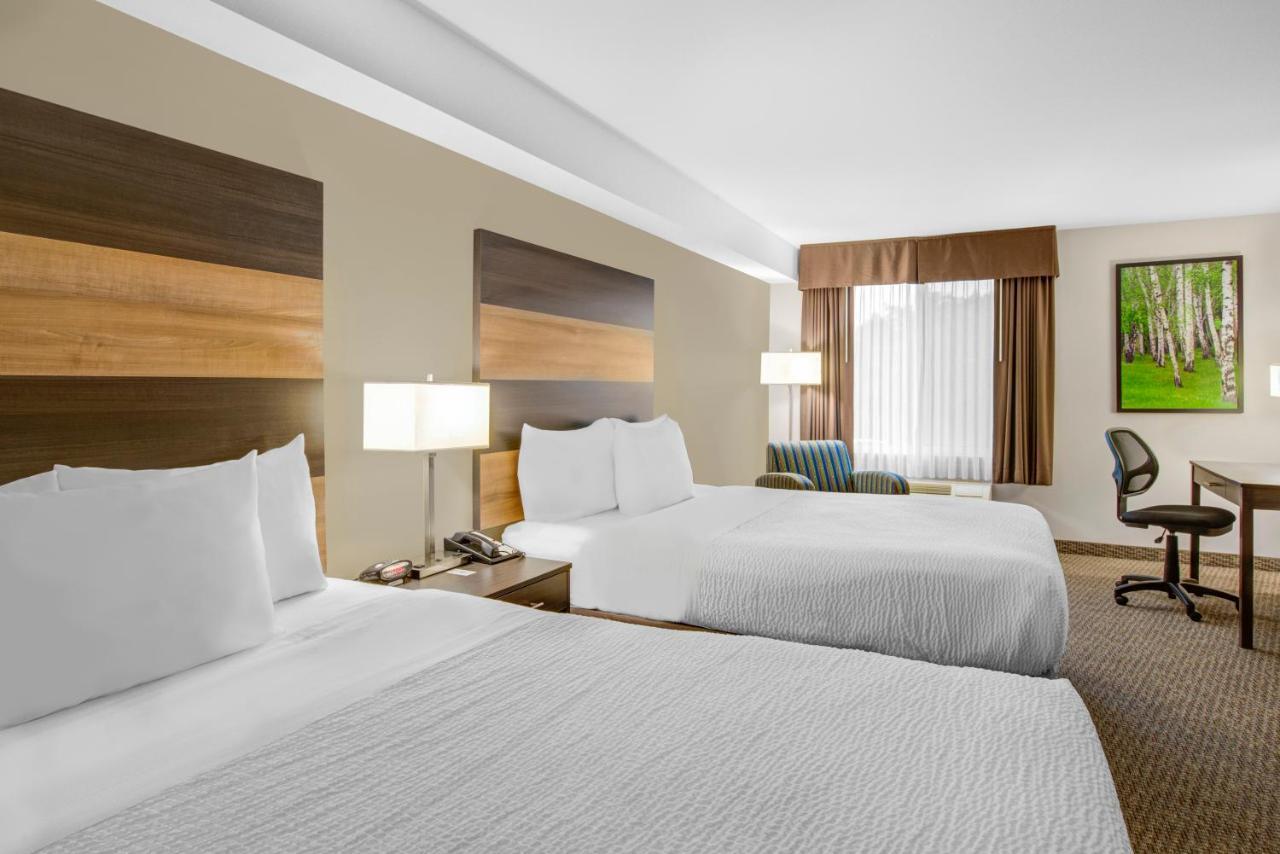 Days Inn & Suites By Wyndham Линдзи Екстериор снимка